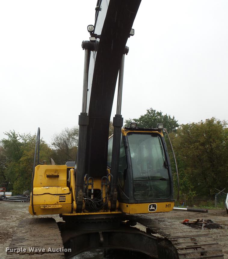 image for item FT9914 2007 John Deere 350D LC excavator