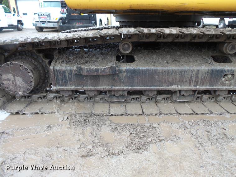 image for item FT9914 2007 John Deere 350D LC excavator