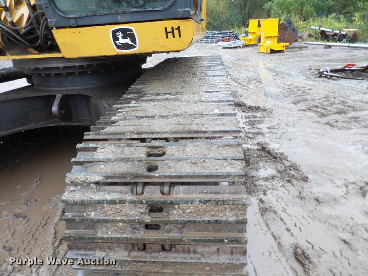 image for item FT9914 2007 John Deere 350D LC excavator