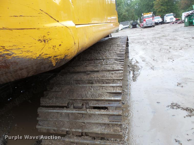 image for item FT9914 2007 John Deere 350D LC excavator