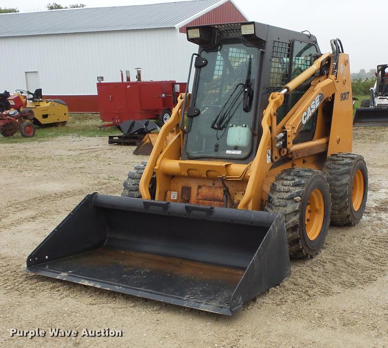 image for item FT9917 2003 Case 90XT skid steer