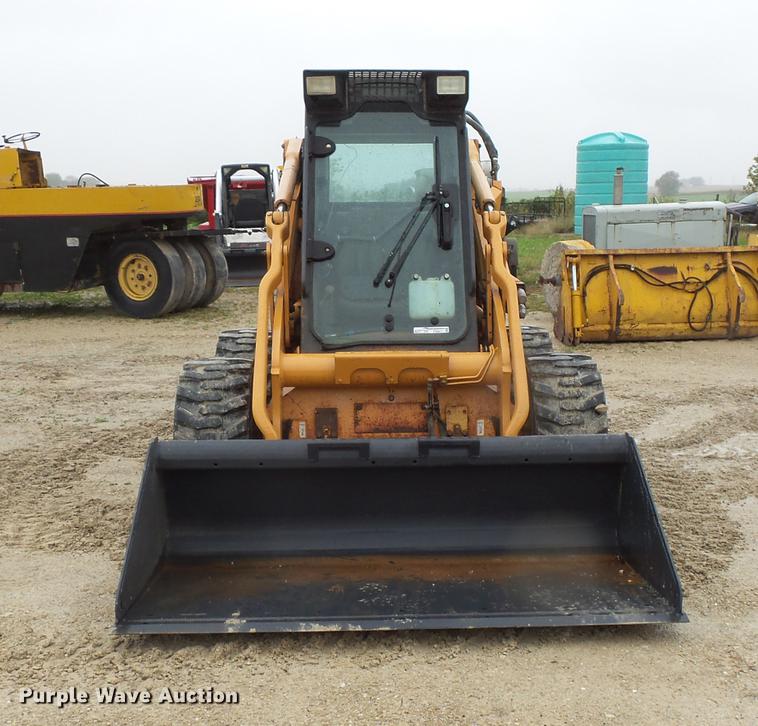 image for item FT9917 2003 Case 90XT skid steer