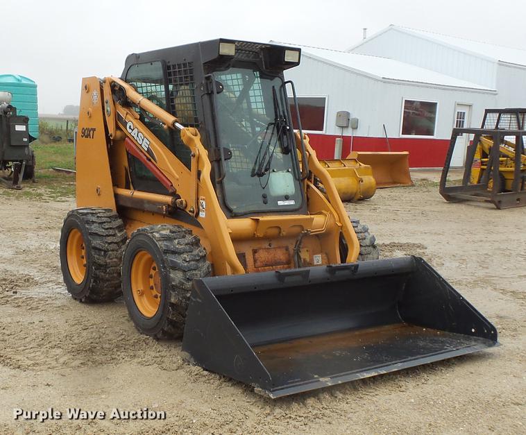 image for item FT9917 2003 Case 90XT skid steer