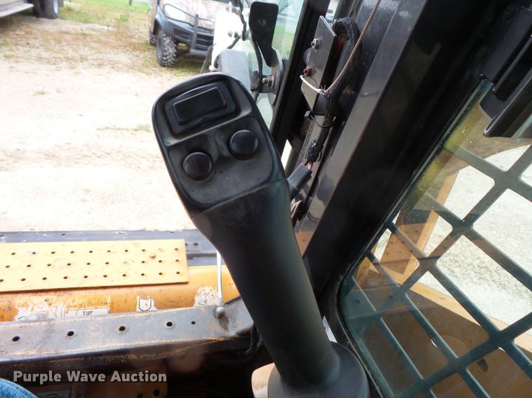 image for item FT9917 2003 Case 90XT skid steer