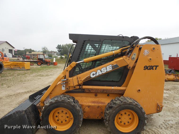image for item FT9917 2003 Case 90XT skid steer