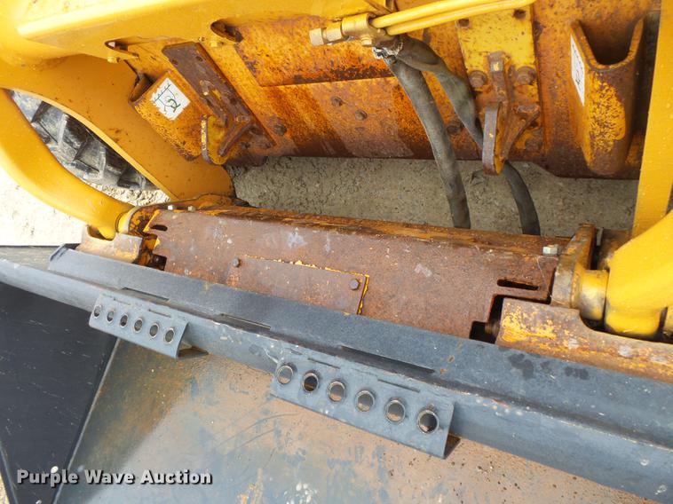 image for item FT9917 2003 Case 90XT skid steer