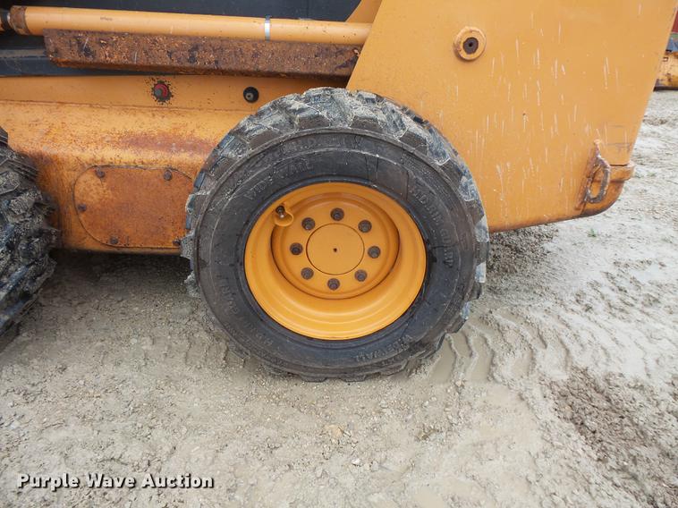 image for item FT9917 2003 Case 90XT skid steer