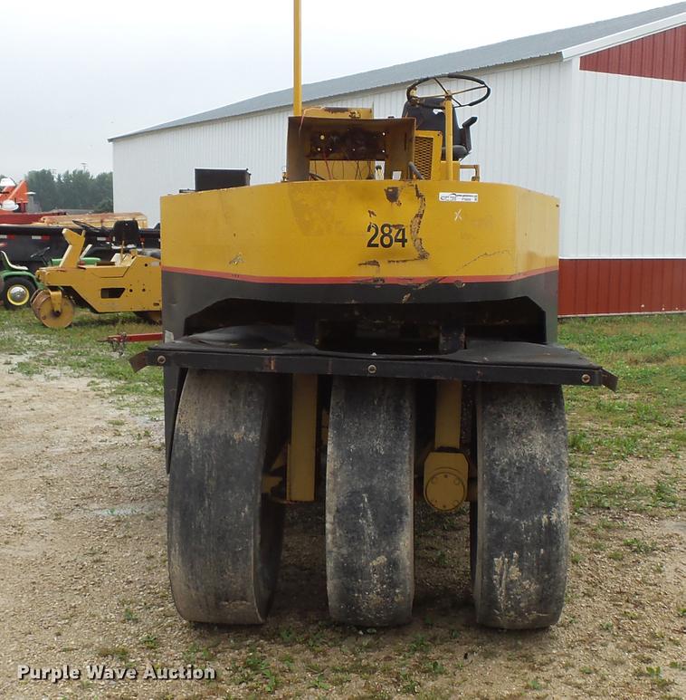 image for item FT9926 Clark RW-140 pneumatic roller