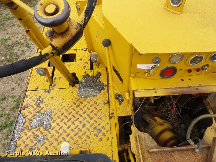 image for item FT9926 Clark RW-140 pneumatic roller