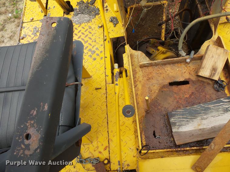 image for item FT9926 Clark RW-140 pneumatic roller