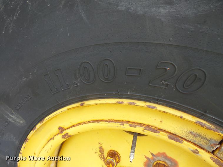 image for item FT9926 Clark RW-140 pneumatic roller