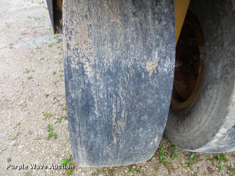 image for item FT9926 Clark RW-140 pneumatic roller