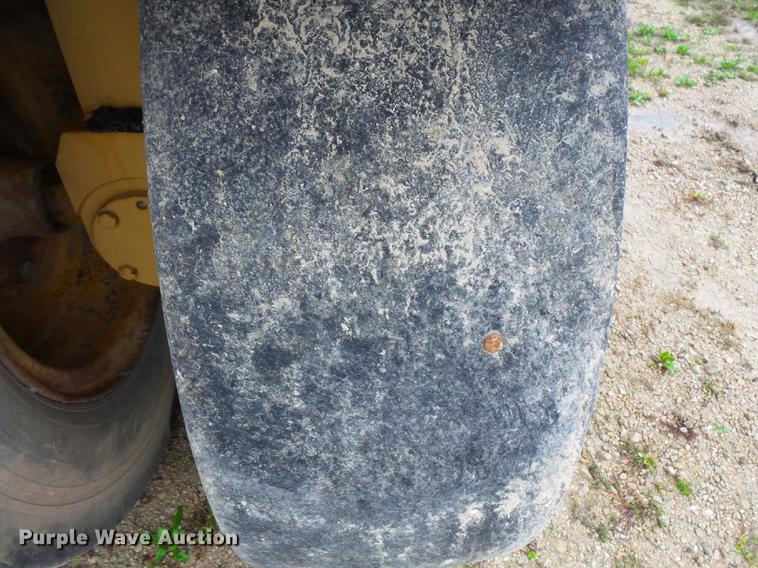 image for item FT9926 Clark RW-140 pneumatic roller