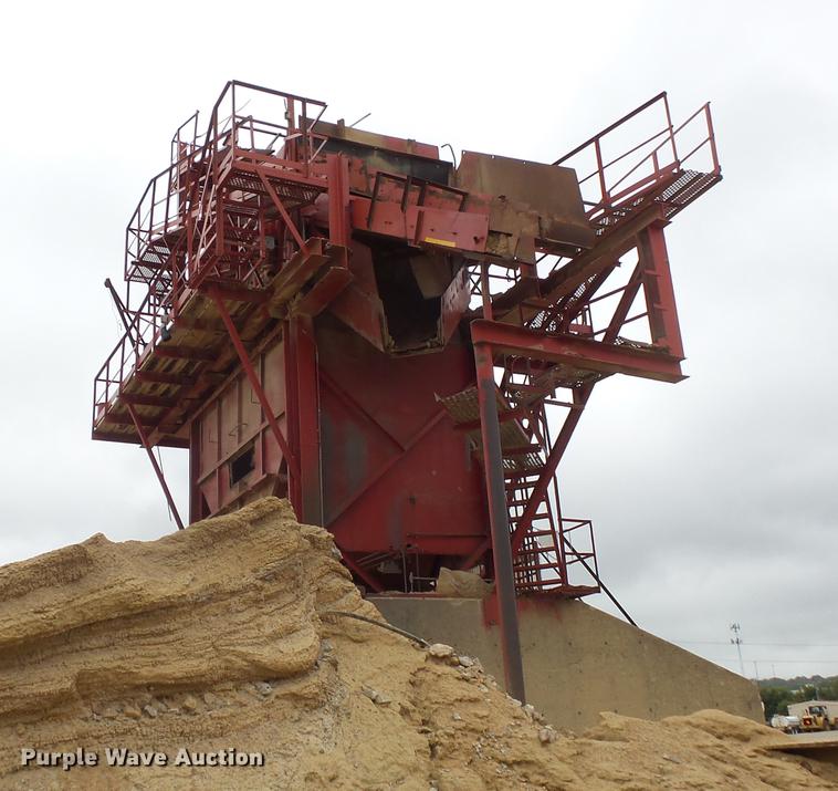 image for item FT9928 1998 Svedala Ripl-Flo vibratory screen