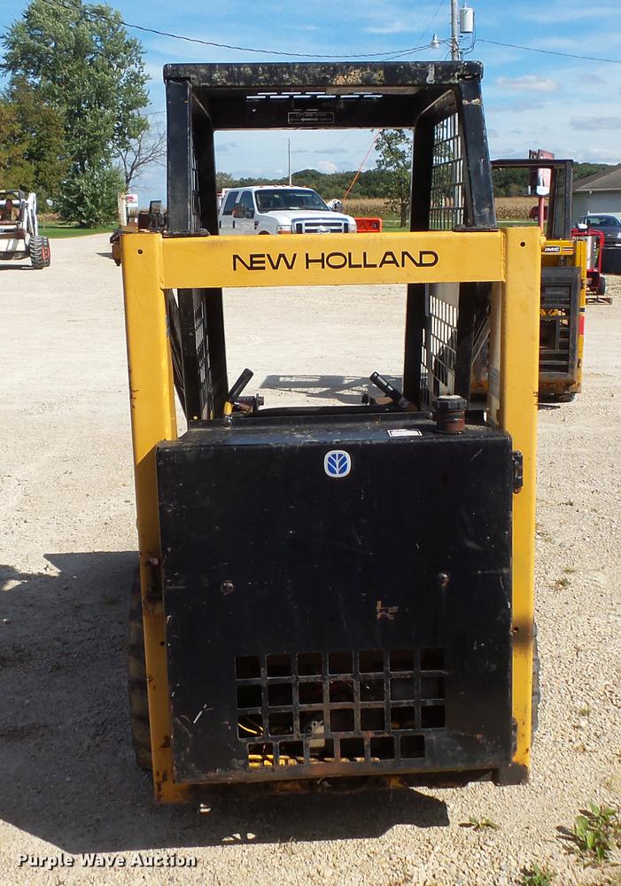 image for item FT9948 1984 New Holland L250 skid steer