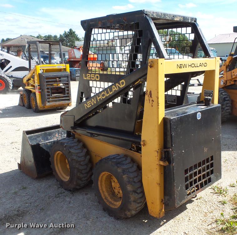 image for item FT9948 1984 New Holland L250 skid steer