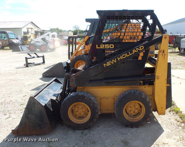 image for item FT9948 1984 New Holland L250 skid steer
