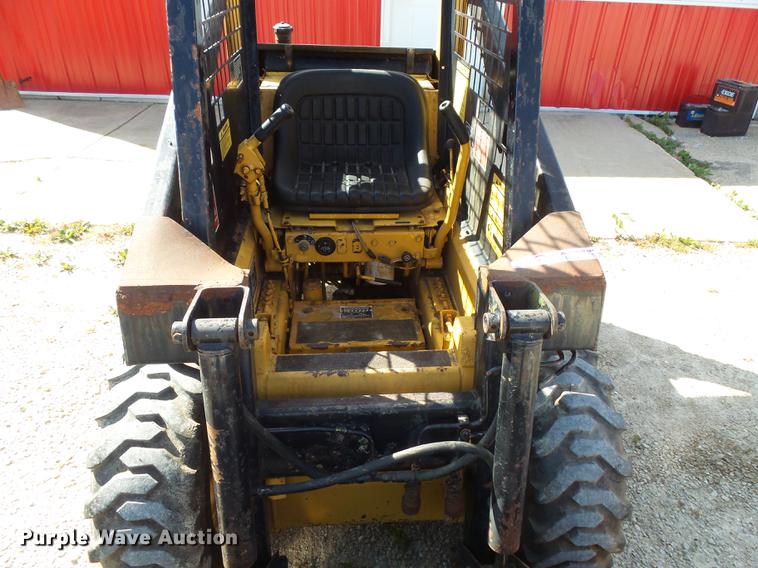 image for item FT9948 1984 New Holland L250 skid steer