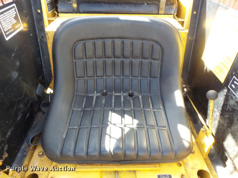 image for item FT9948 1984 New Holland L250 skid steer