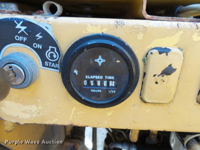 image for item FT9948 1984 New Holland L250 skid steer