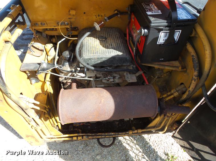 image for item FT9948 1984 New Holland L250 skid steer