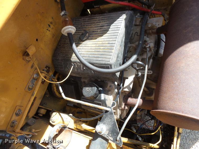 image for item FT9948 1984 New Holland L250 skid steer