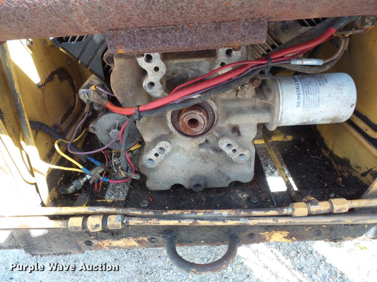 image for item FT9948 1984 New Holland L250 skid steer