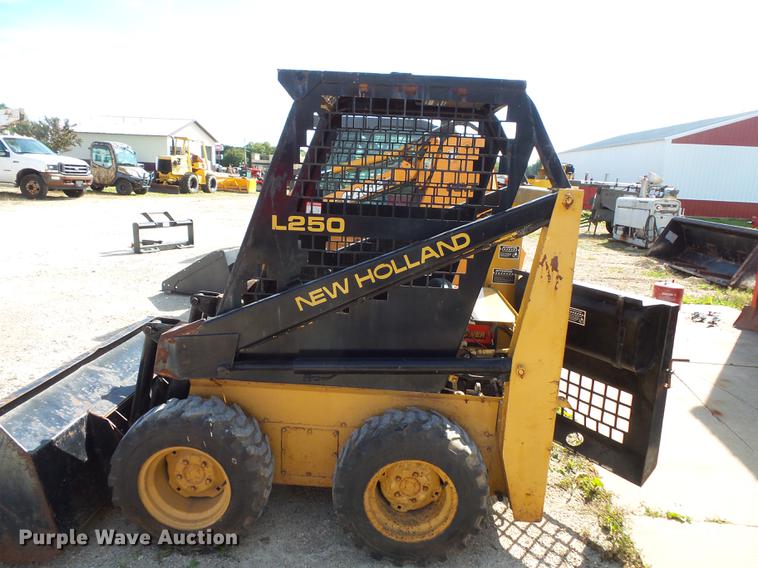 image for item FT9948 1984 New Holland L250 skid steer
