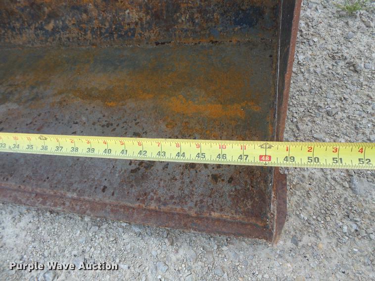 image for item FT9948 1984 New Holland L250 skid steer