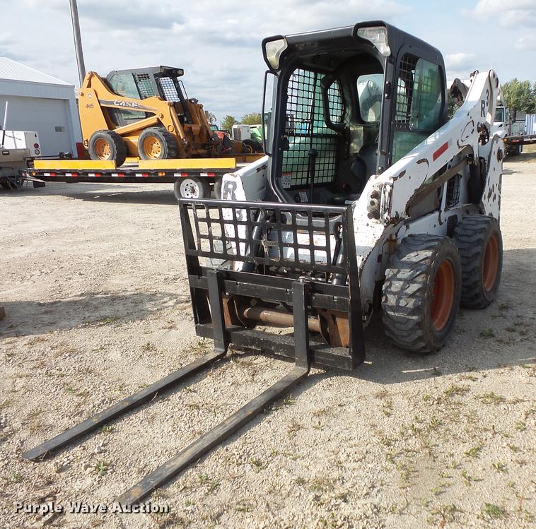 image for item FT9955 Bobcat S590 skid steer