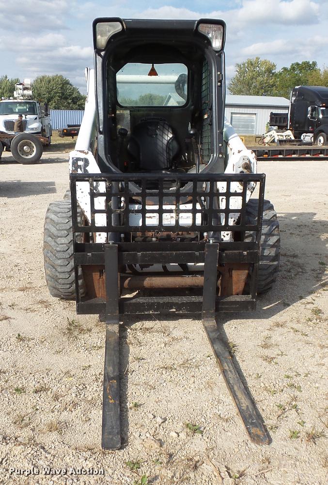 image for item FT9955 Bobcat S590 skid steer