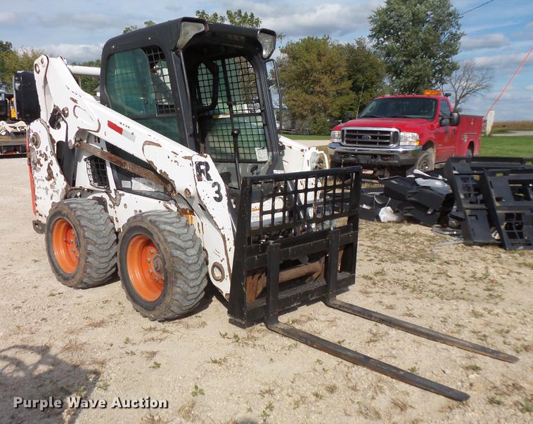 image for item FT9955 Bobcat S590 skid steer