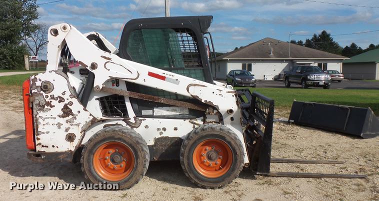 image for item FT9955 Bobcat S590 skid steer