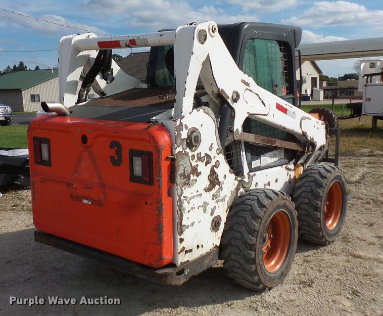 image for item FT9955 Bobcat S590 skid steer