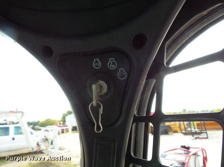 image for item FT9955 Bobcat S590 skid steer