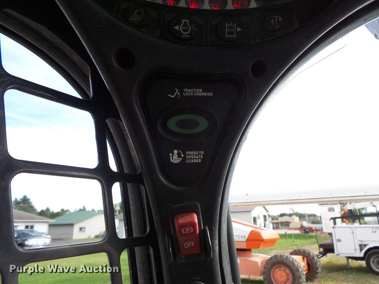 image for item FT9955 Bobcat S590 skid steer