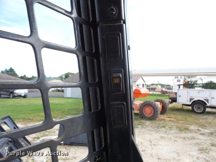 image for item FT9955 Bobcat S590 skid steer