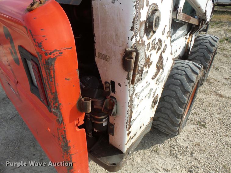 image for item FT9955 Bobcat S590 skid steer
