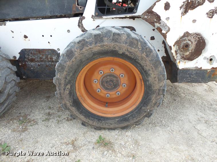 image for item FT9955 Bobcat S590 skid steer