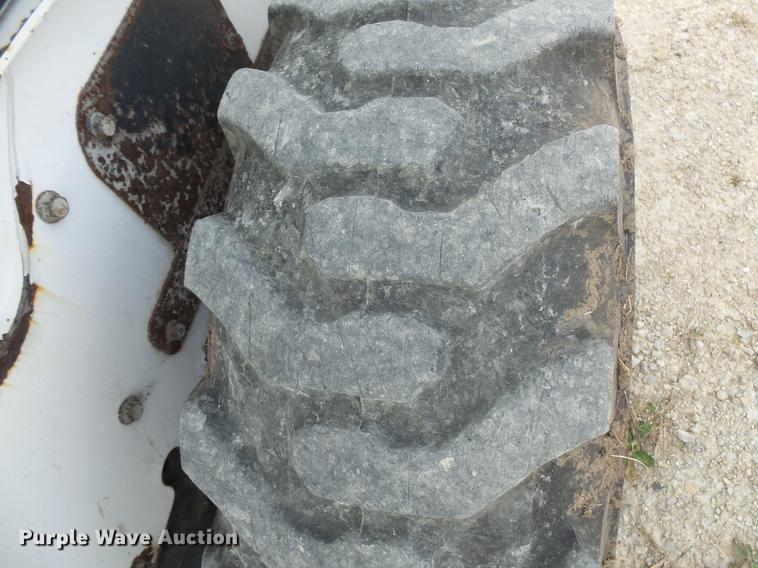 image for item FT9955 Bobcat S590 skid steer