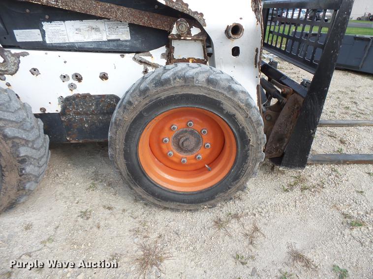 image for item FT9955 Bobcat S590 skid steer