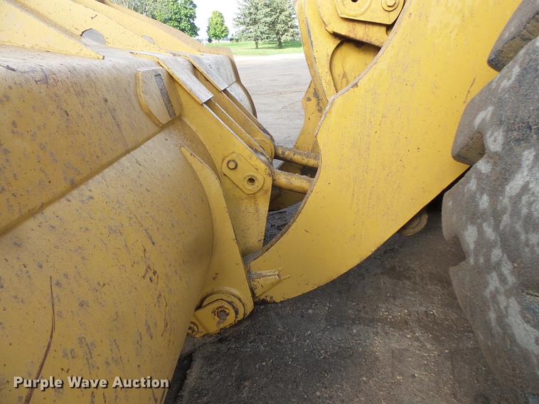 image for item DX9504 2004 Caterpillar 980G wheel loader