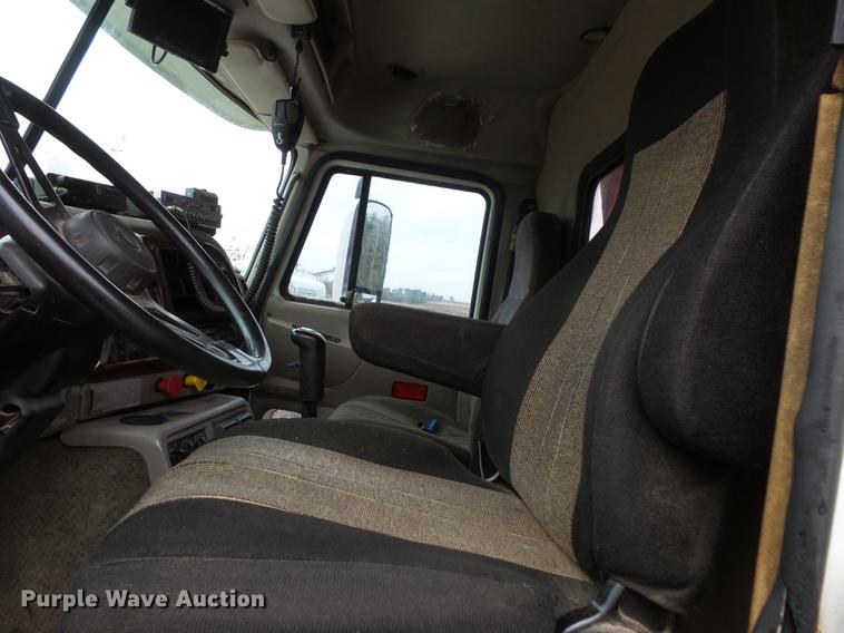 image for item DX9508 2001 Mack CX613 dump truck