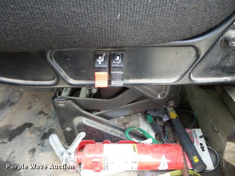 image for item DX9508 2001 Mack CX613 dump truck