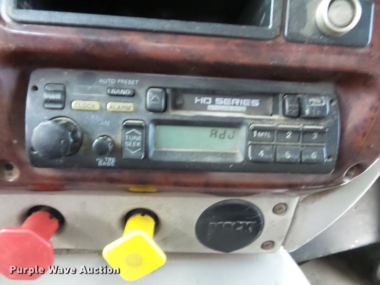 image for item DX9508 2001 Mack CX613 dump truck