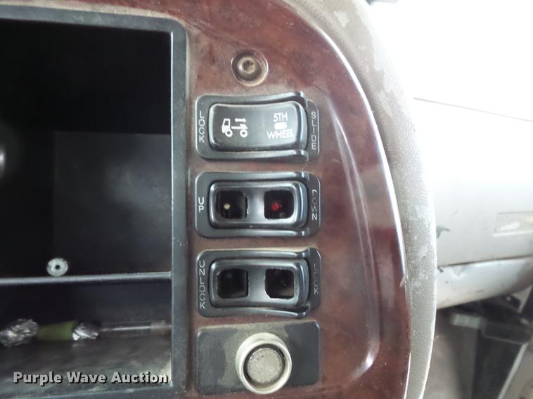 image for item DX9508 2001 Mack CX613 dump truck