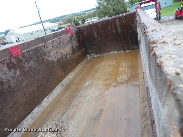 image for item DX9508 2001 Mack CX613 dump truck