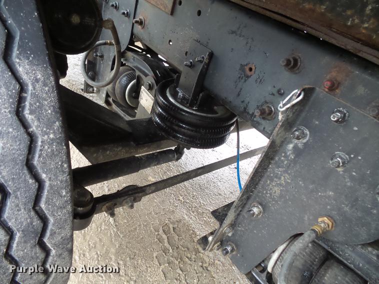 image for item DX9508 2001 Mack CX613 dump truck