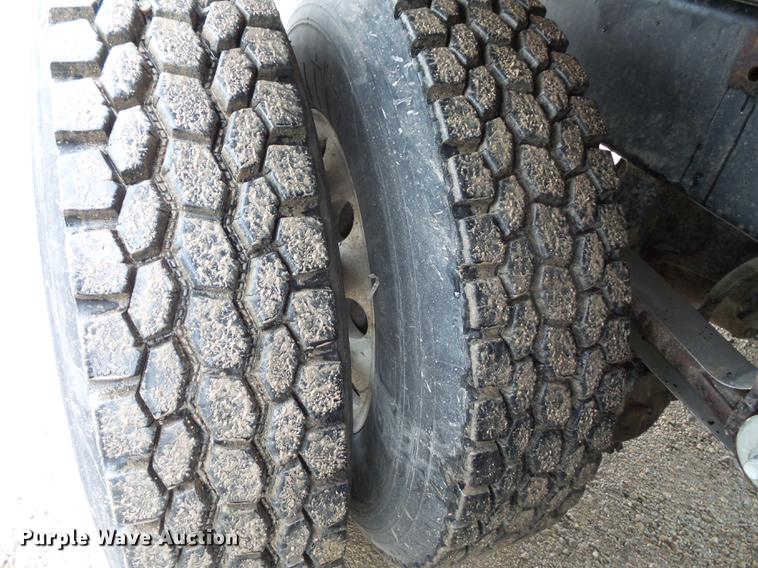 image for item DX9508 2001 Mack CX613 dump truck