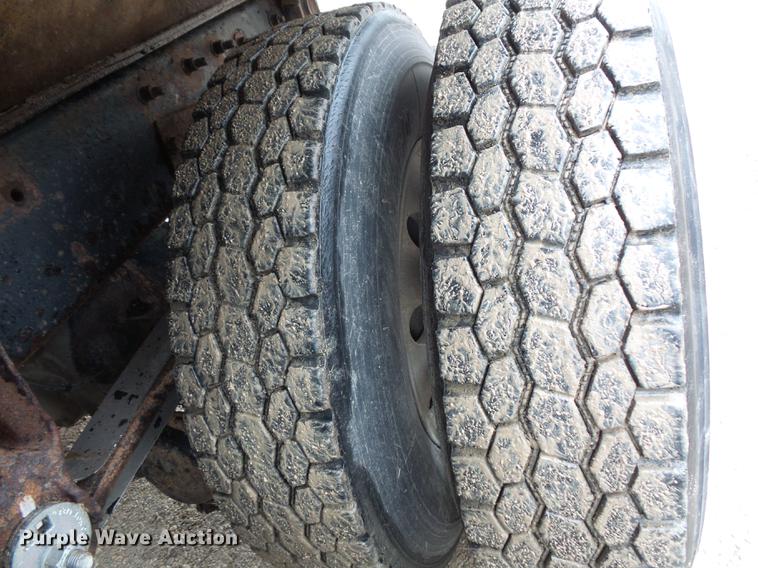 image for item DX9508 2001 Mack CX613 dump truck